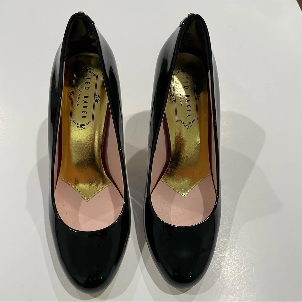 Ted Baker London Glossy Black Heels with Gold Detail - Picture 3 of 11